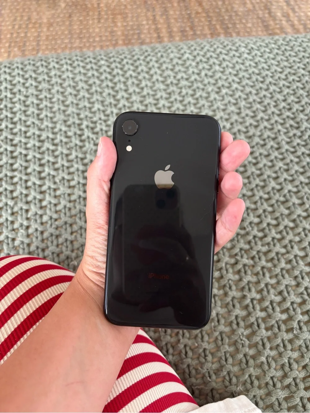 iPhone XR 64GB black AT&T with charger cable